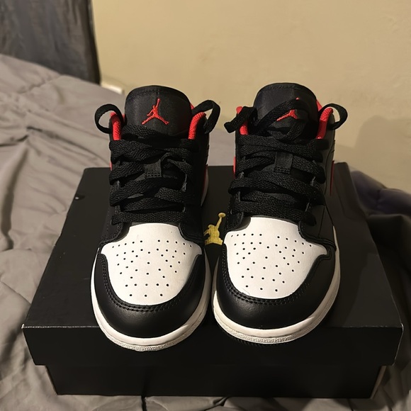 Kids sneakers - Picture 3 of 4